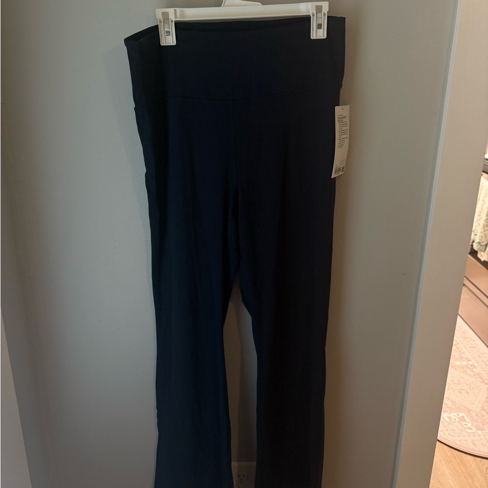 Lululemon Athletica Nulu Groove Flares